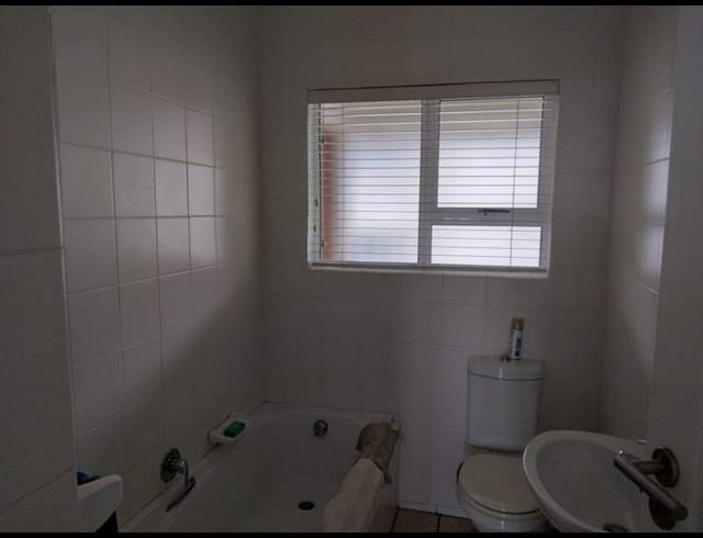 2 BEDROOM APARTMENT FOR SALE IN MELVILLE